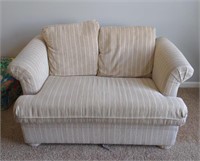 Loveseat w/ Pullout Twin Bed