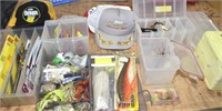 MANY FISHING LURES & TACKLEBOXES !-J-3 BAGLEY