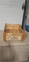 16x22x8 clean wooden crate