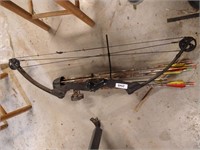 Alpine Hunter Bow w/ Arrows