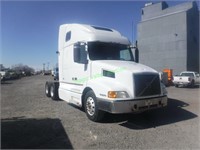 2000 Volvo Conventional 3 Axle Semi Truck