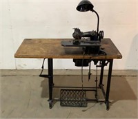 U.S. Blind Stitch Sewing Machine 118-S