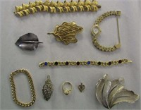 Lot of Vintage Jewelry & Broaches