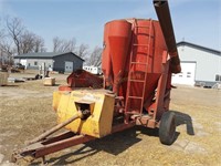 Massey Ferguson model 15 grinder mixer