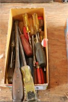 BOX OF ASSORTED SCREW DRIVERS