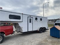 hd677-2 HORSE SLANT TRAILER WITH DRESSING ROOM