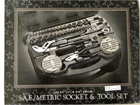 62 Pc Std/metric Socket And Tool Set