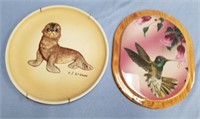Lot of 2 collectors plate and decorative wall hang