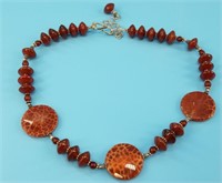 Glass beaded necklace                (L 170)