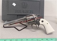 Ruger new vaquero 357 mag revolver pistol gun,