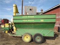 JOHN DEERE 310 AUGER WAGON FEED CART