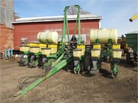 JOHN DEERE 7200 PLANTER ~FARM RETIREMENT~