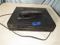 GE VCR MACHINE W/REMOTE