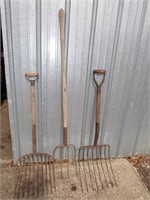 HAY AND SILAGE PITCH FORKS