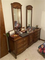 Twin Mirror Dresser and Twin Bed Set