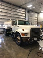 1995 Ford F 700 Water Truck