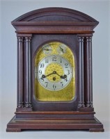 Kuehl Clock Co./Junghans Bracket Mantle Clock