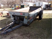 New Idea 3626 spreader