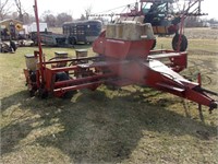 IH Planter 400