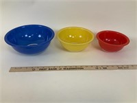 3 Piece Nesting Pyrex Bowl Set