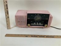 Pink Retro Style GE Radio
