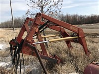LEON 747 loader, mounts included, no attachments