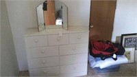 chest of drawers/mirror