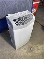 Kenmore 7500 BTU air conditioner -  (at#3b)