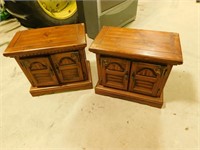 2 Antique Wooden Night Stands (28x16x25)