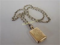 14 Kt Gold Vintage Locket & Chain