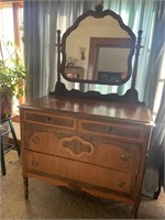 30’s dresser with mirror