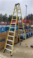 Green Bull 12' Fiber Glass Step Ladder 202212