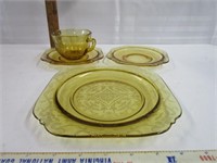 Depression Glass Pieces