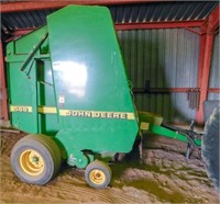 1998 John Deere 566 twine tie round baler,