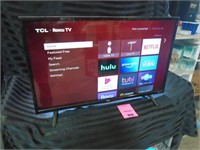 32" TCL Roko flatscreen TV