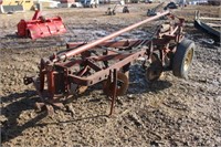 IH 540 3-16 Bottom Plow, Semi Mount