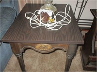 END TABLE W/ EXT. CORDS & TABLE LAMP