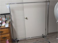 METAL COLLAPSIBLE CLOTHING RACK 2 OF 2