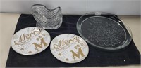 Crystal-Like Sleigh/ 3 Christmas Themed Plates