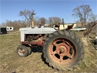 Late production 1952 Farmall M/w Factory disc