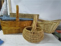 Basket Lot & Table Cloth