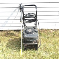 2000 PSI Briggs and Stratton Power Washer