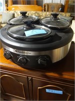 Toastmaster triple round oval cooker buffet
