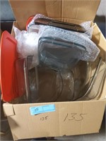 Box of assorted Pyrex & corningware