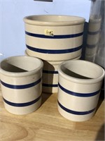 Set of 4 Roseville pottery