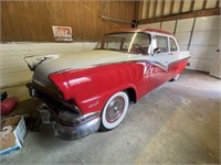 1956 Ford Victoria 2-door Sedan V8