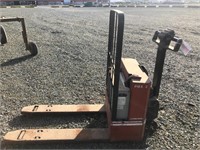 PMX2 Electric Forklift