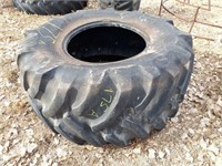 poor looking 30.5-32 tire. feeder or???