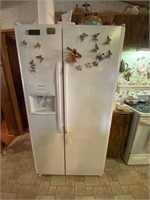 Frigidaire Side by Side Refrigerator 36"X32"X69"