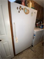 Woods Upright Freezer 33"X27.5"X66.5"